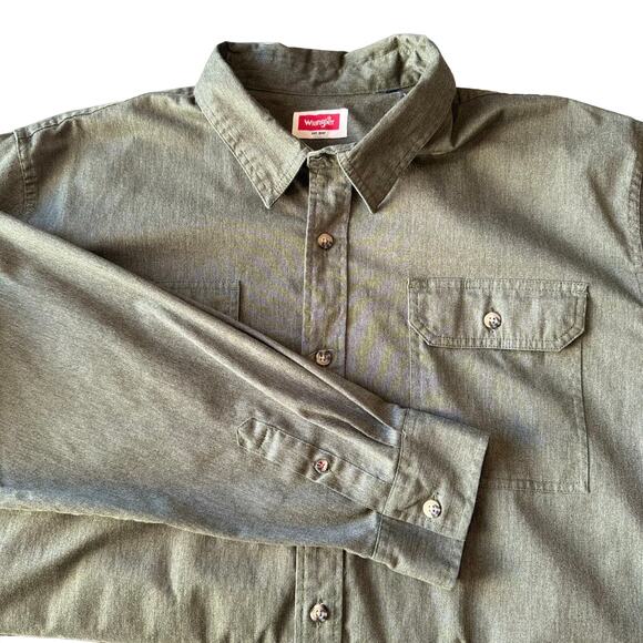 Wrangler Other - Wrangler Men’s 2XL Green Button Down Long Sleeve shirt